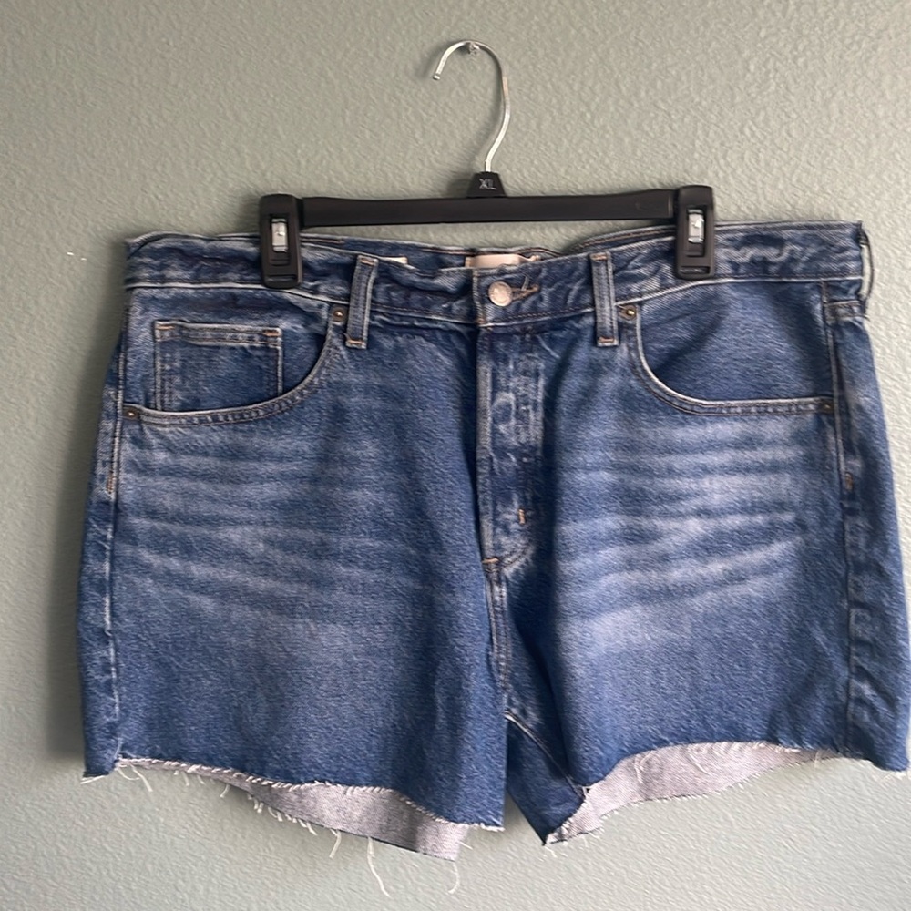 NWOT  Cut Off Jean Shorts